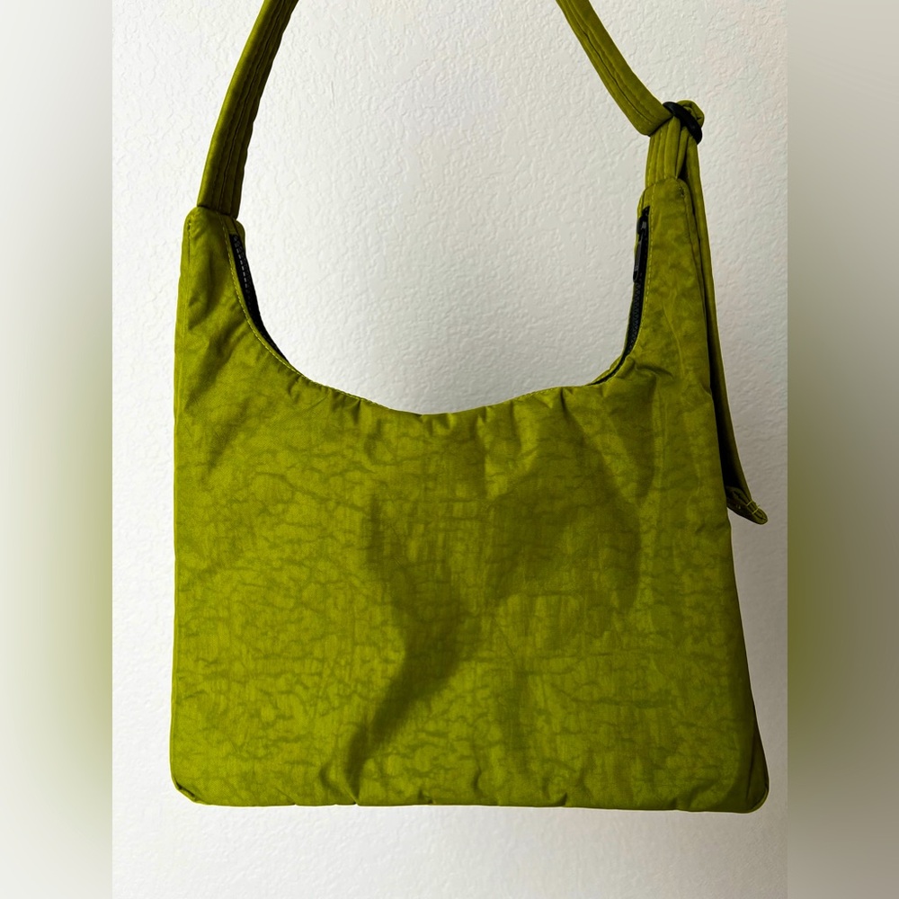 Avocado Standard Shoulder Bag
